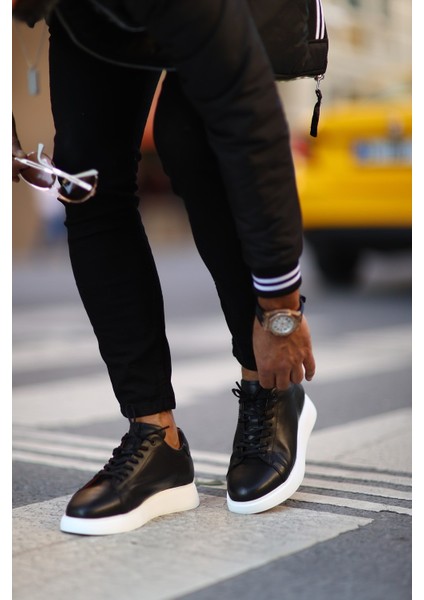 - Siyah Deri Sneakers Erkek Ayakkabı