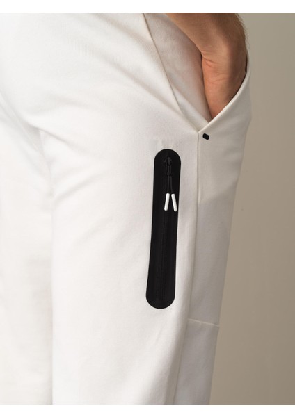 Erkek Beyaz Slim Fit Sweat Pantolon fırsatları