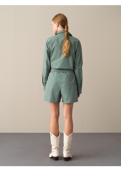 Kadın Haki Oversize Desenli Şort fırsatları