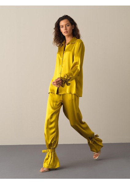 Kadın Sarı Regular Fit Saten Pantolon