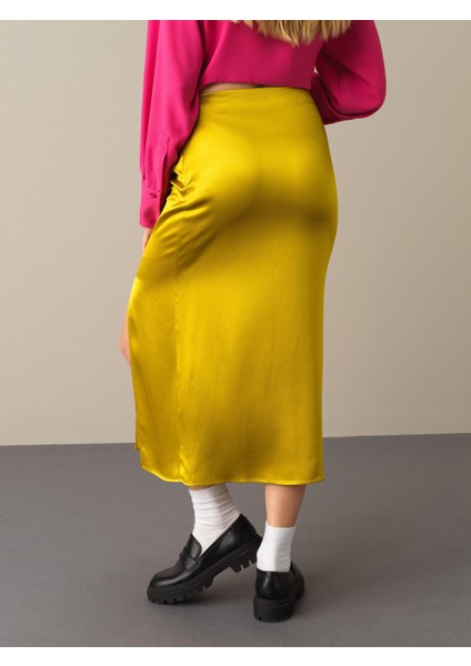 Kadın Sarı Regular Fit Saten Etek fırsatları