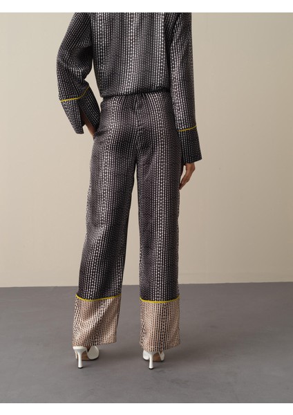 Kadın Siyah Desenli Saten Pantolon modelleri