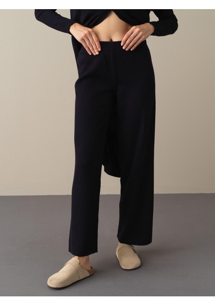 Kadın Lacivert Oversize Triko Pantolon fırsatları