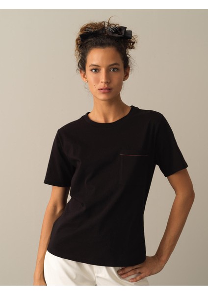 Kadın Siyah Regular Fit Tişört