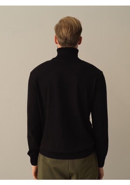 Erkek Siyah Regular Fit Basic Kazak indirimleri