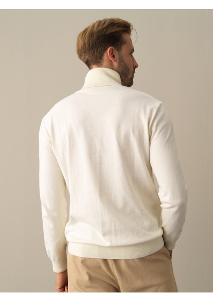 Erkek Ekru Regular Fit Basic Kazak fırsatları