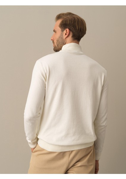 Erkek Ekru Regular Fit Basic Kazak fırsatları