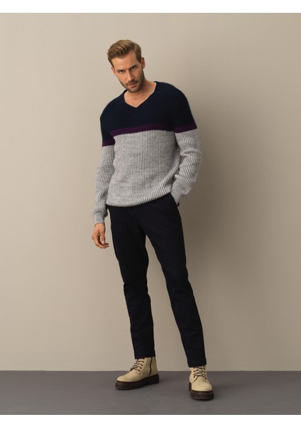 Erkek Gri Çizgi Detaylı Kazak fiyatları