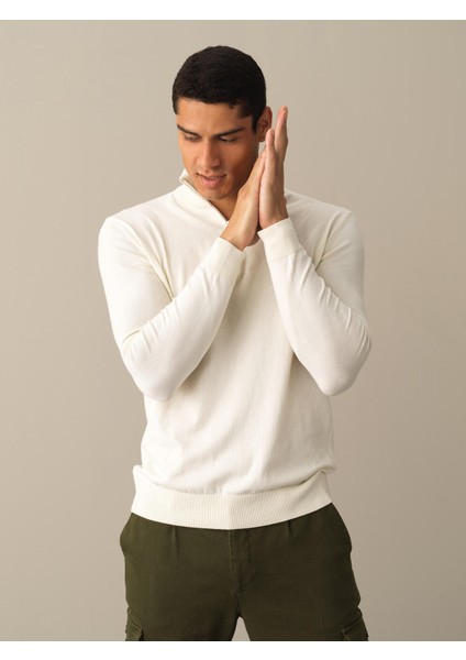 Erkek Ekru Pamuklu Regular Fit Basic Kazak fiyatları