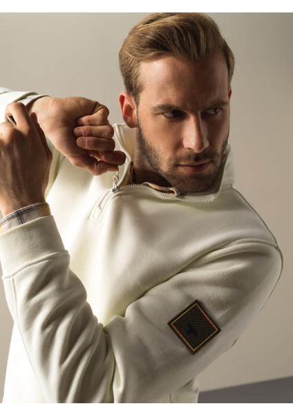 Erkek Ekru Pamuklu Dik Yaka Sweatshirt modelleri