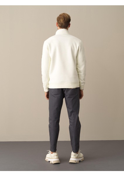 Erkek Ekru Pamuklu Dik Yaka Sweatshirt indirimleri