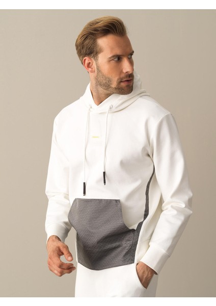 Erkek Beyaz Regular Fit Sweatshirt fiyatları