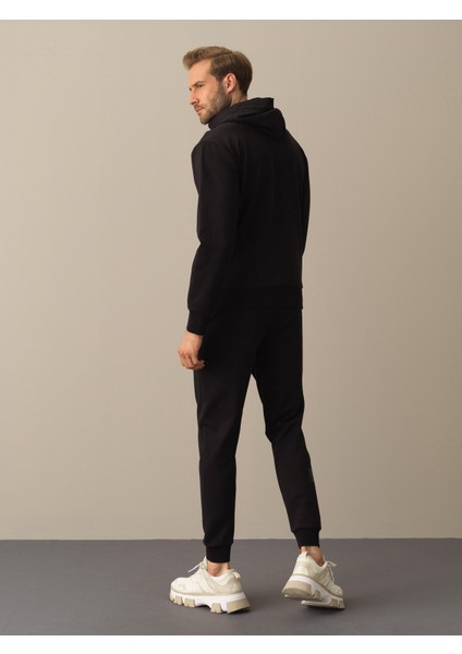 Erkek Siyah Regular Fit Sweatshirt indirimleri