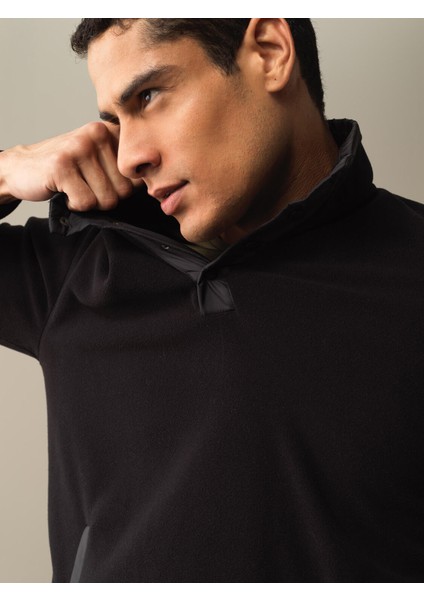 Erkek Siyah Regular Fit Polar Sweatshirt fırsatları