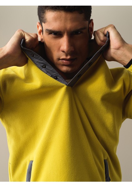 Erkek Sarı Regular Fit Polar Sweatshirt modelleri