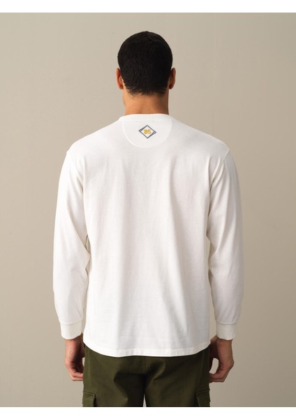 Erkek Beyaz Oversize Baskılı Tişört fırsatları