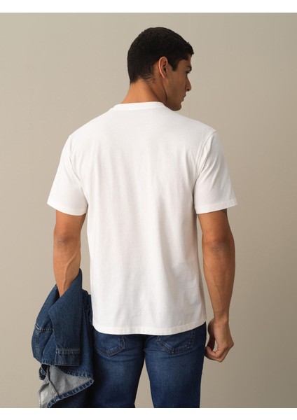 Erkek Beyaz Oversize Baskılı Tişört modelleri