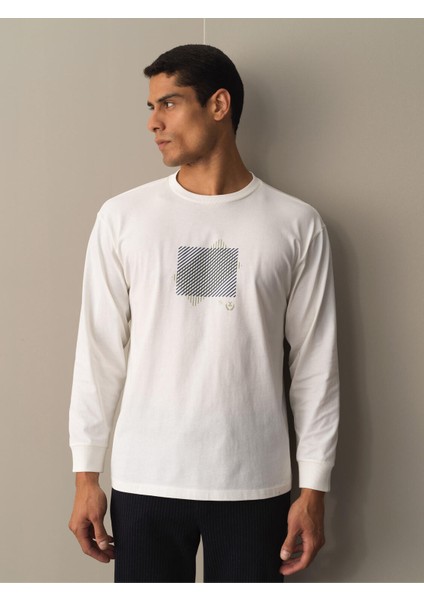 Erkek Beyaz Regular Fit Baskılı Tişört fiyatları