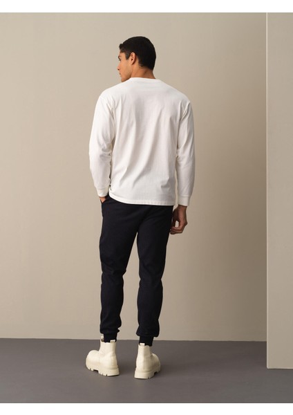 Erkek Beyaz Regular Fit Baskılı Tişört fırsatları