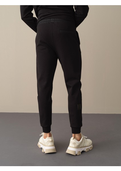 Siyah Pamuklu Jogger Pantolon fırsatları