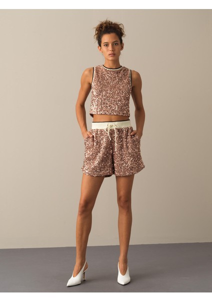 Kadın Bej Regular Fit Pullu Şort