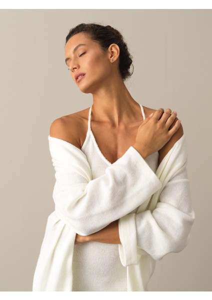 Kadın Beyaz Oversize Uzun Hırka fiyatları