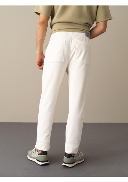Erkek Beyaz Regular Fit Jogger Pantolon fırsatları
