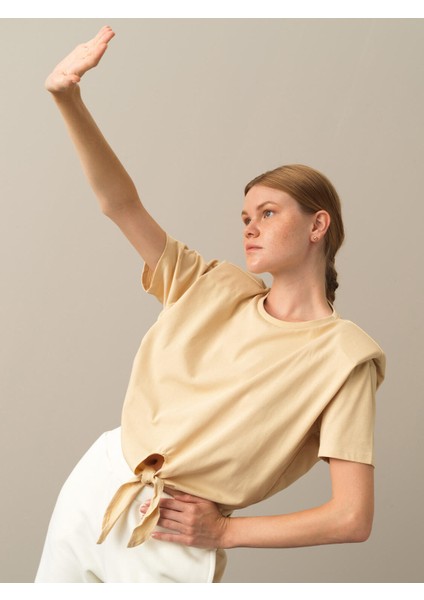 Kadın Bej Oversize Vatkalı Tişört fiyatları