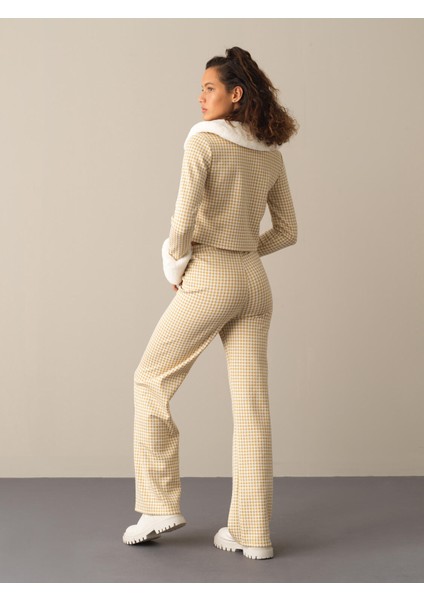 Kadın Sarı Regular Fit Ekose Pantolon fırsatları