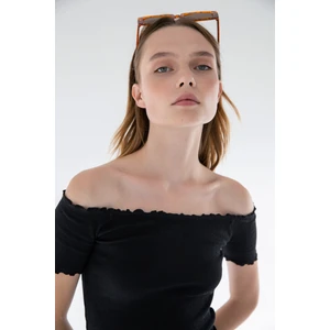 la & vetta Siyah Örme Carmen Yaka Crop Bluz