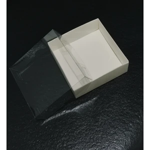 8X8X3 cm Beyaz Asetat Kapaklı Kutu 100 Adet