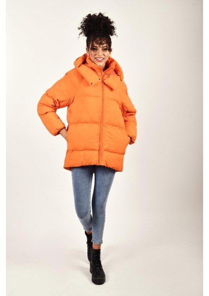 Oversize Kapüşonlu Düz Uzun Kollu Kadın Şişme Mont RD23KB020584 fiyatları