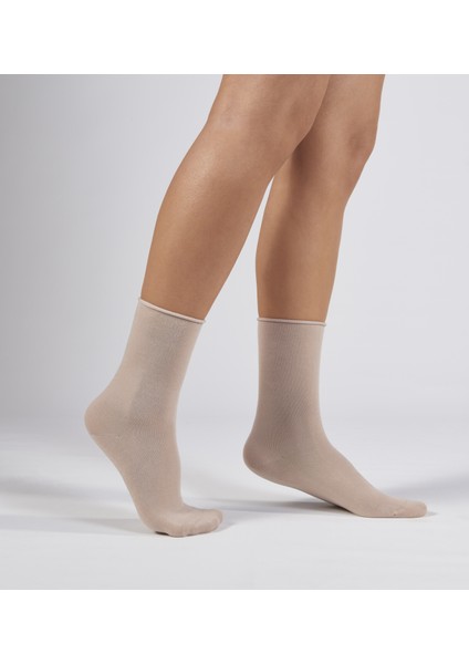 Bej Modal Lastiksiz Dikişsiz Kadın Soket Çorap