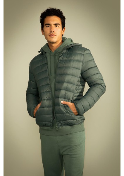 Slim Fit Kapüşonlu Su İtici Isı Yalıtımlı Şişme Mont N4661AZ22AU fiyatları