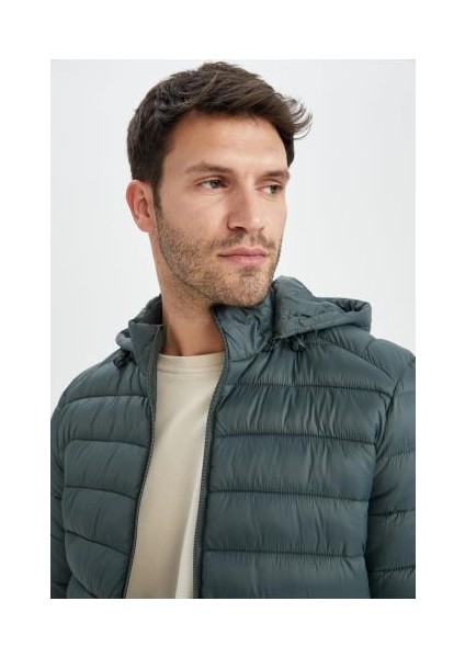 Slim Fit Kapüşonlu Su İtici Isı Yalıtımlı Şişme Mont N4661AZ22AU