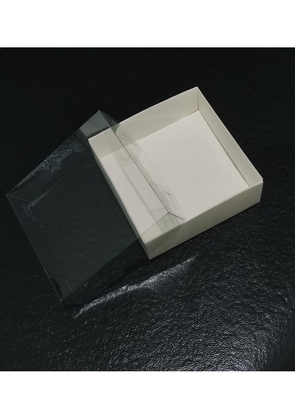 8X8X3 cm Beyaz Asetat Kapaklı Kutu 100 Adet