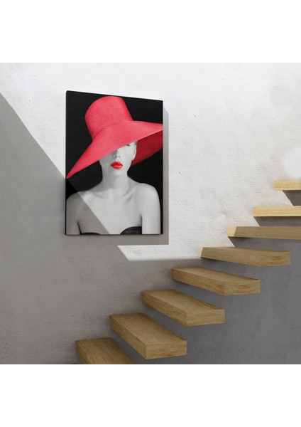 Kırmızı Rujlu ve Kırmızı Şapkalı Zarif Genç Kadın Kanvas Tablosu modelleri