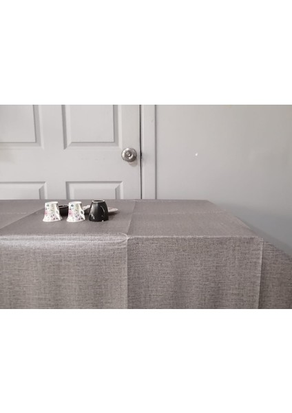 Kullan At - Masa Örtüsü 100 cm x 140 cm Boyutlarında Dikdörtgen