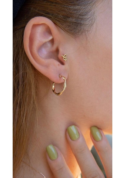 Altın Dalgalı Küpe fırsatları