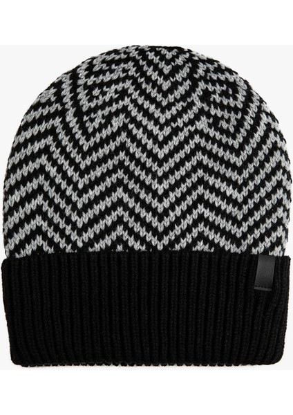 Katlama Detaylı Bere Balıksırtı Örgülü