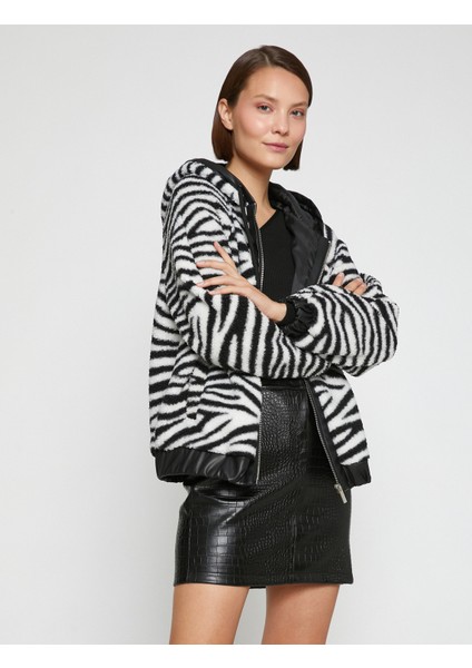 Aslıhan Malbora x Koton - Zebra Desenli Kapüşonlu Peluş Ceket fiyatları