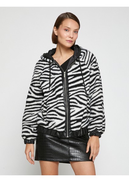 Aslıhan Malbora x Koton - Zebra Desenli Kapüşonlu Peluş Ceket modelleri