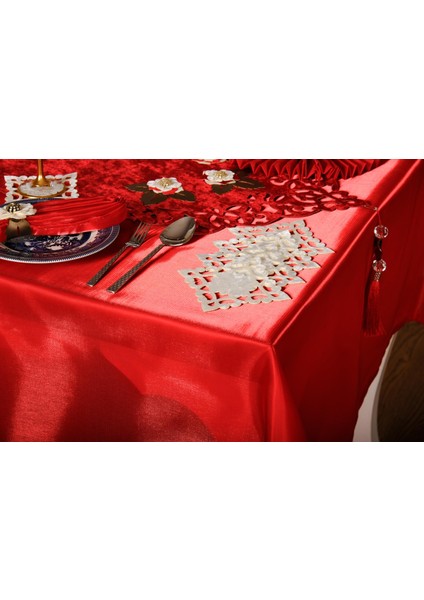 Mina Kadife Kırmızıya Bordo Sofra Tk. 8 Kşl. 160X230 cm 26 Prç. - 1234 modelleri