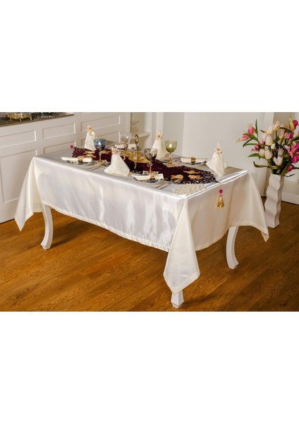 Mina Kadife Kumaş Kreme Mor Sofra Tk. 8 Kşl. 160X230 cm 26 Prç. - 1235