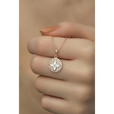 Nereze 925 Ayar Gümüş Beyaz Mineli Rüzgar Gülü Kolye