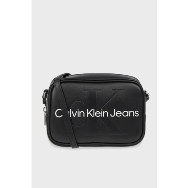 Calvin Klein Fermuarlı Ayarlanabilir Omuz Askılı Çanta Kadın Çanta K60K610275