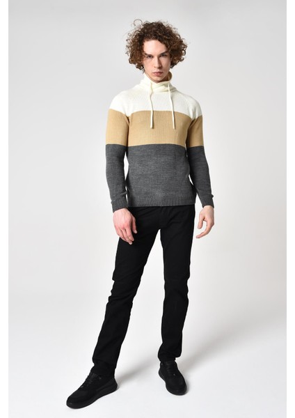 Yarım Boğazlı Kazak (E22-5706) modelleri