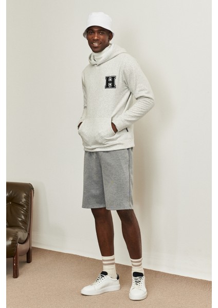 Erkek Gri Melanj Standart Fit Normal Kesim Içi Polarlı Içi Polarlı Kapüşonlu Sweatshirt fırsatları