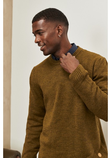 ALTINYILDIZ CLASSICS Erkek Haki Standart Fit Normal Kesim Bisiklet Yaka Şardonlu Yumuşak Dokulu Triko Kazak modelleri