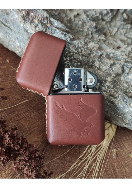 El Yapımı Hakiki Deri Kılıflı Zippo Çakmak